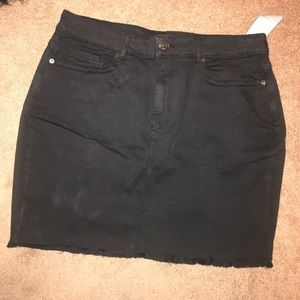 Forever 21 black skirt BNWT